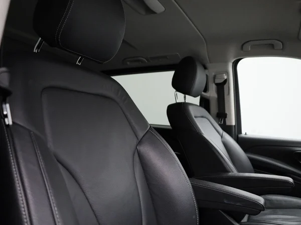 Mercedes-Benz EQV (2023) — foto 36 van 48