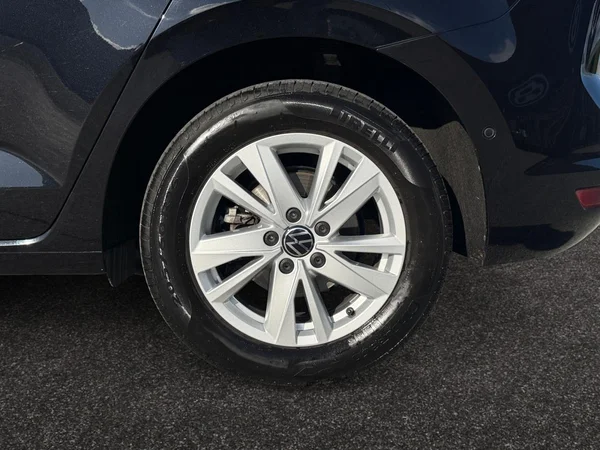 VOLKSWAGEN Touran (2025) — foto 23 van 24