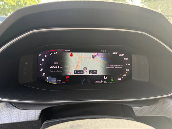 SEAT Leon ST (2024) — foto 7 van 16