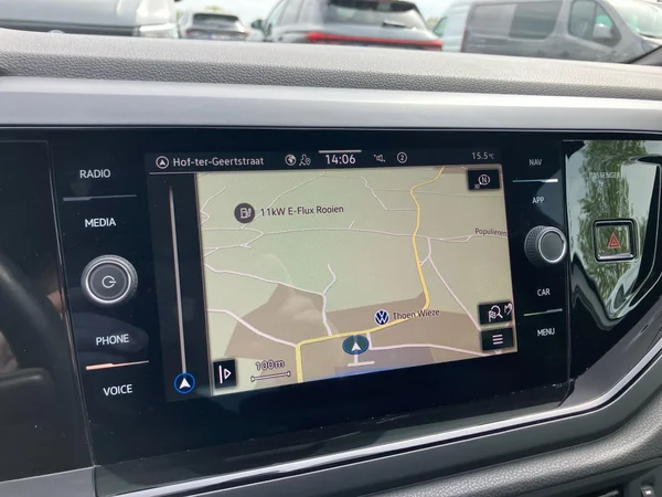 VOLKSWAGEN Taigo (2022) — foto 18 van 25
