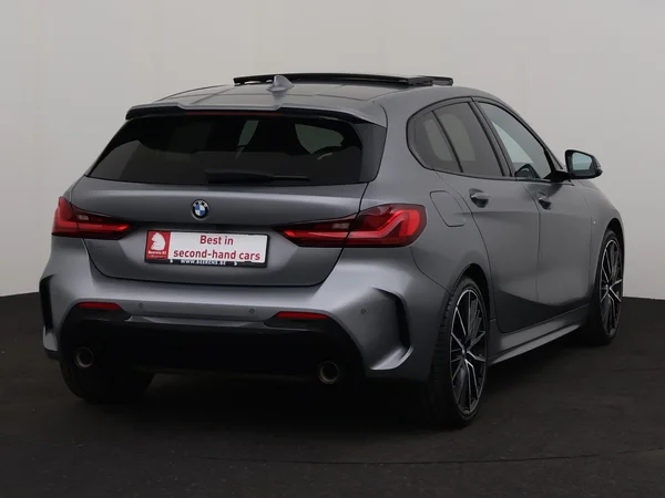 BMW 120 (2022) — foto 23 van 30