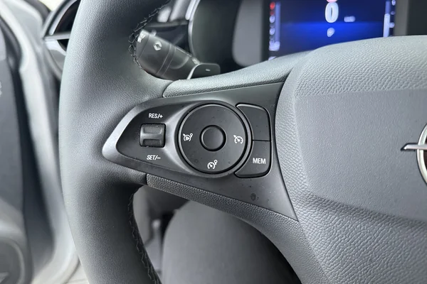 Opel Corsa (2025) — foto 6 van 18