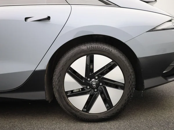 Hyundai IONIQ 6 (2024) — foto 5 van 40
