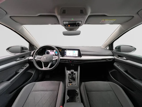 VOLKSWAGEN Golf VIII SW (2024) — foto 16 van 22