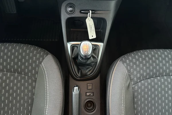 Renault Captur (2017) — foto 4 van 29