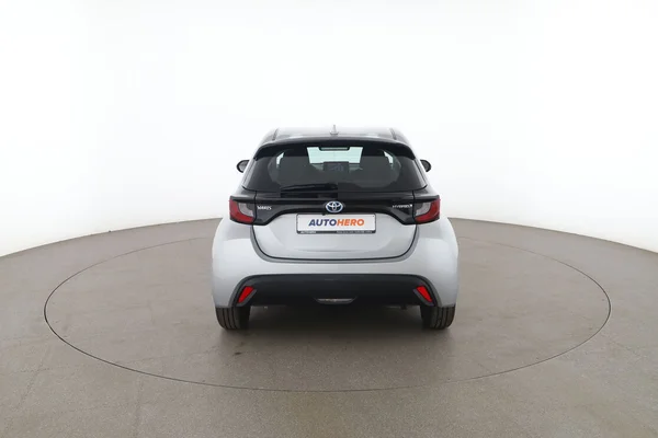 Toyota Yaris (2022) — foto 11 van 16