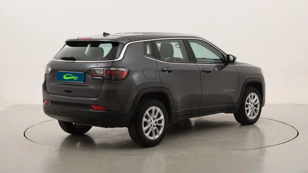 Jeep Compass (2023) — foto 23 van 27