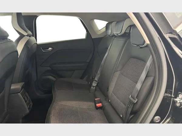 Renault CAPTUR (2020) — foto 5 van 32