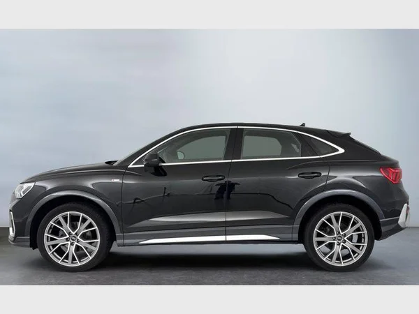 Audi Q3 Sportback (2022) — foto 23 van 33