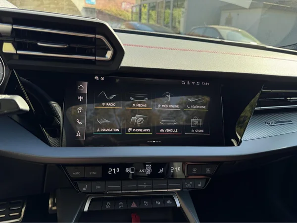 AUDI A3 Sportback (2025) — foto 15 van 16