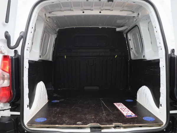 Peugeot Partner (2022) — foto 19 van 33