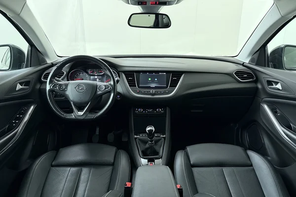 Opel Grandland X (2021) — foto 23 van 23