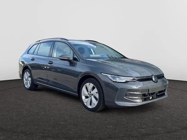 VOLKSWAGEN Golf VIII SW (2024) — foto 9 van 19
