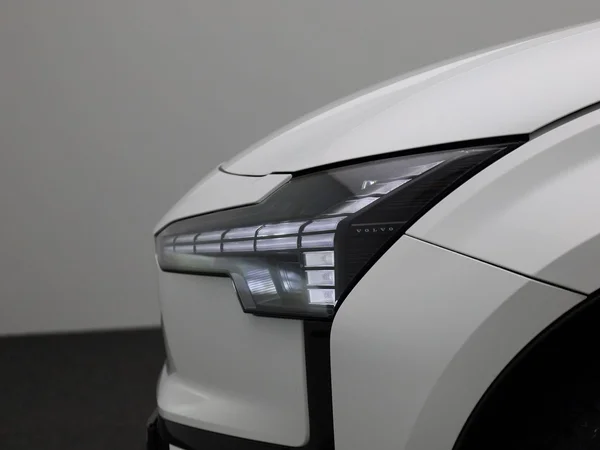 Volvo EX30 (2024) — foto 5 van 39