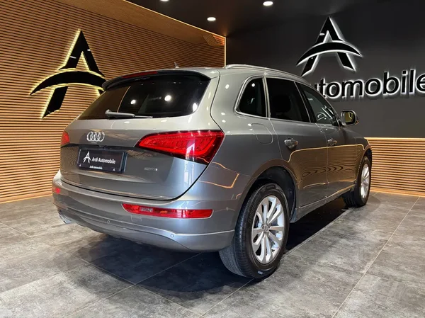 Audi Q5 (2015) — foto 23 van 28
