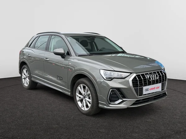 AUDI Q3 PHEV (2024) — foto 9 van 11