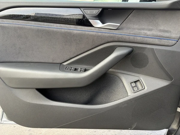 VOLKSWAGEN Passat Variant eHybrid (PHEV) (2026) — foto 14 van 24