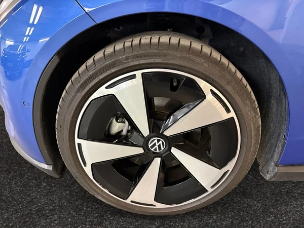VOLKSWAGEN ID.Polo (2026) — foto 13 van 16