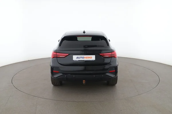 Audi Q3 (2021) — foto 11 van 16