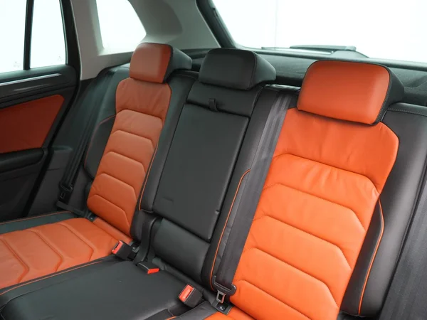 VOLKSWAGEN Tiguan Dsl (2016) — foto 5 van 31