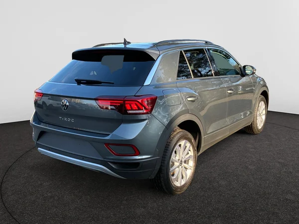 VOLKSWAGEN T-Roc (2026) — foto 2 van 24