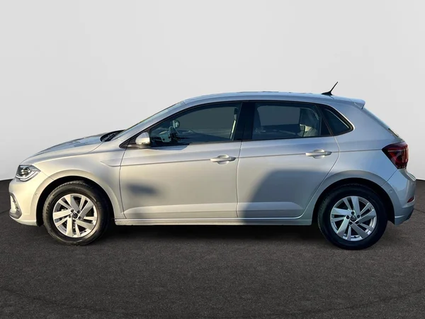 VOLKSWAGEN Polo (2022) — foto 10 van 18