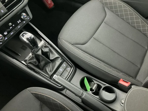 SKODA Kamiq (2022) — foto 5 van 36