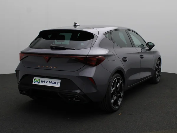 CUPRA Leon (2025) — foto 13 van 19