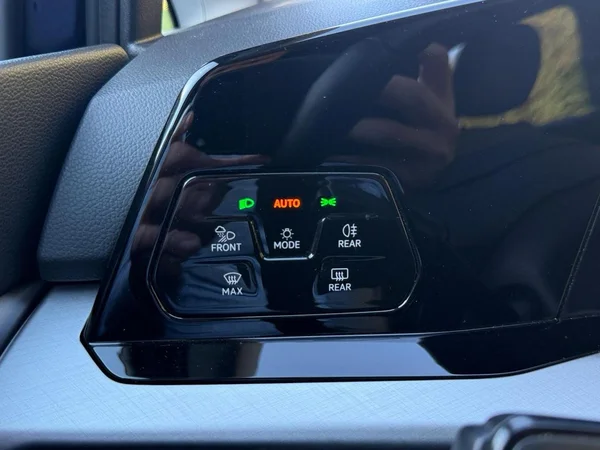 VOLKSWAGEN Golf VIII (2024) — foto 8 van 21