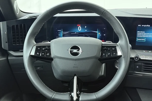 Opel Astra Sports Tourer (2025) — foto 2 van 21