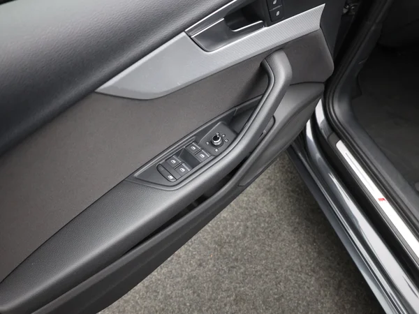 AUDI A4 Avant (2019) — foto 11 van 22