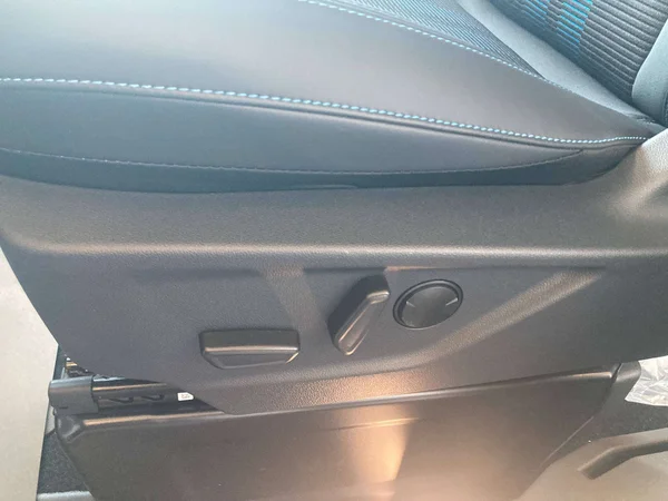Ford Transit Custom — foto 13 van 22