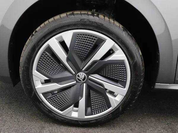 SKODA Kamiq (2024) — foto 22 van 30