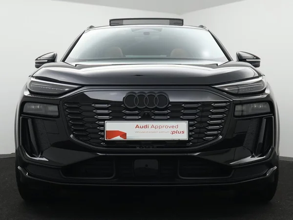 AUDI Q6 e-tron (2026) — foto 25 van 27