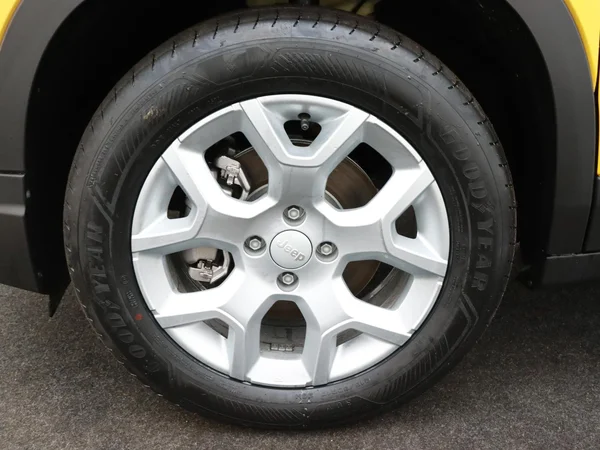 Jeep Avenger (2025) — foto 12 van 15