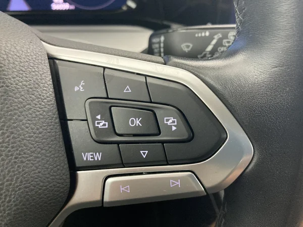 VOLKSWAGEN Golf VIII SW (2022) — foto 4 van 36