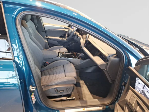 AUDI A6 Avant e-tron (2025) — foto 10 van 24