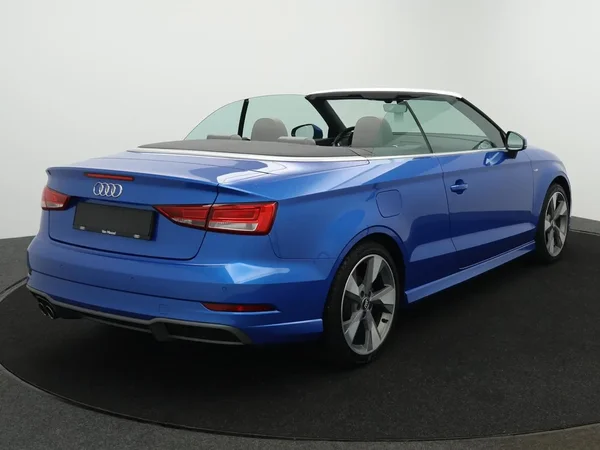 Audi A3 (2018) — foto 2 van 22
