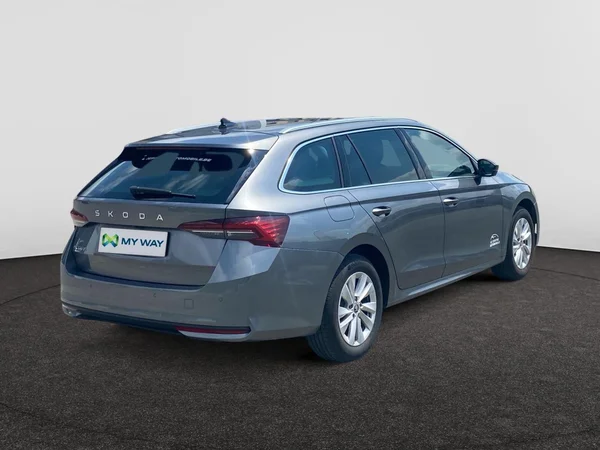 SKODA Octavia Combi (2025) — foto 2 van 9