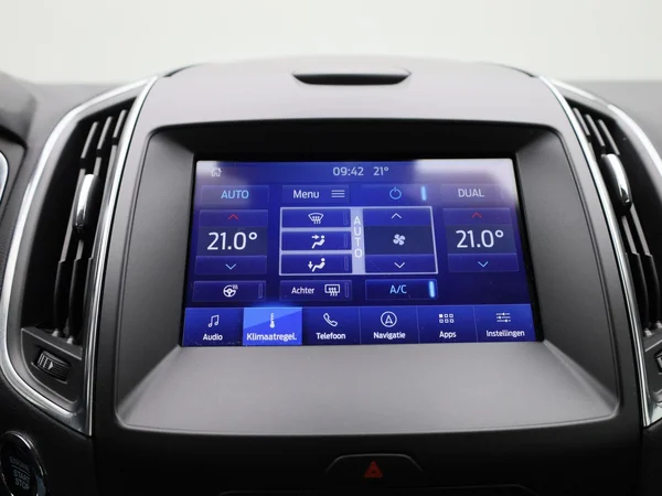 Ford S-Max (2022) — foto 14 van 39