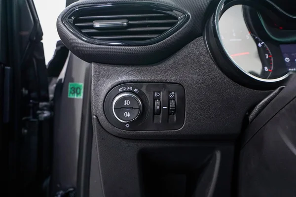 Opel Crossland (2022) — foto 16 van 97