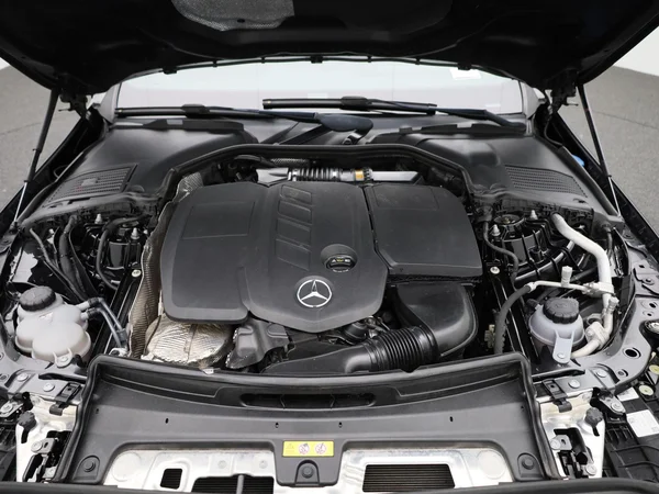 Mercedes-Benz C-Klasse (2022) — foto 48 van 54