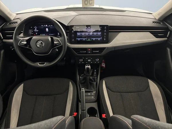 SKODA Kamiq (2024) — foto 4 van 29