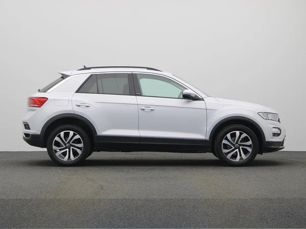 VOLKSWAGEN T-Roc (2022) — foto 2 van 20