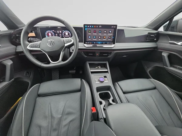 VOLKSWAGEN Tiguan (2026) — foto 2 van 22