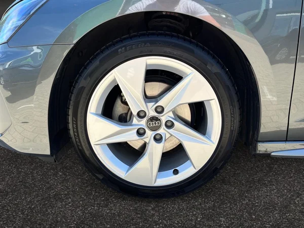 AUDI A3 Sportback (2024) — foto 14 van 22