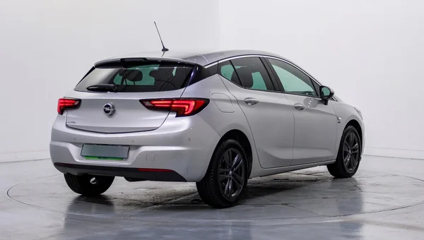 Opel Astra (2019) — foto 45 van 53