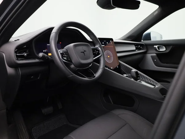 Polestar 2 (2023) — foto 26 van 41