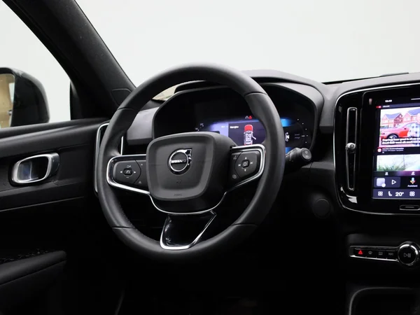 Volvo XC40 (2023) — foto 29 van 39