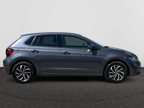 VOLKSWAGEN Polo (2023) — foto 23 van 24